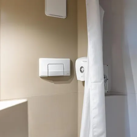 Otel Premiere Classe Ouest - Lomme 2*