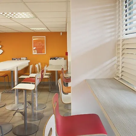 Premiere Classe Ouest - Lomme 2*