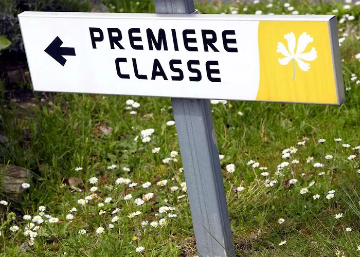 Premiere Classe Ouest - Lomme Отель