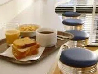 호텔 Premiere Classe Ouest - Lomme 2*