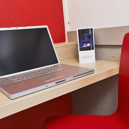 Premiere Classe Ouest - Lomme Hotel 2*