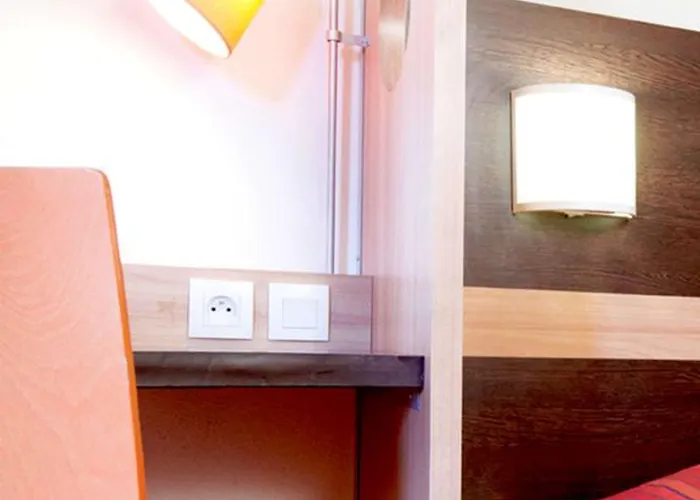 Premiere Classe Ouest - Lomme Hotel 2*